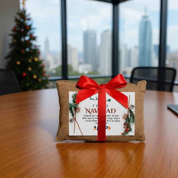 ¿Qué regalar en Navidad a tus colaboradores? Descubre las compresas de semillas corporativas Ecozu