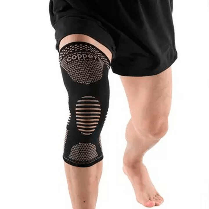 Es la solución asequible para el dolor de rodilla causados por la artrosis, artritis y para la protección y prevención de lesiones. Mantenga sus rodillas calientes, reduzca el dolor muscular y protéjase de lesiones durante la práctica y la competición. No importa el ejercicio que hagas, no se desvían de su posición original.