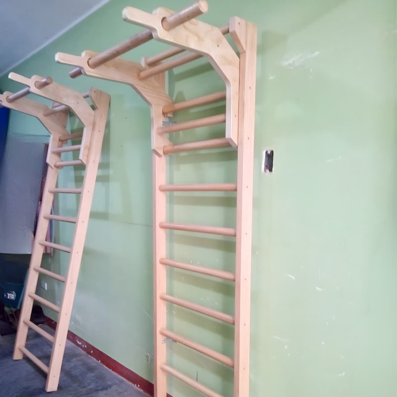Escalera Sueca de Madera con Cabezal para Calistenia